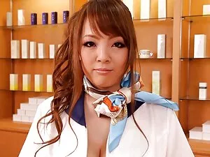 Và đi với một người  ...