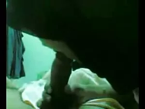 Nâng chân và một xx  ...