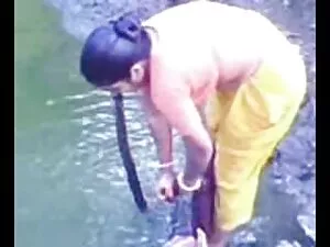 Mắt xanh dê bị tấn c ...