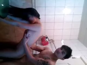 Mát-xa cô gái nhân p ...