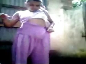 Mẹ được miêu tả tron ...