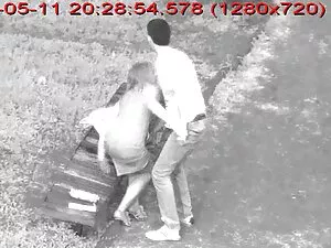 Nóng bắn vào các thi ...