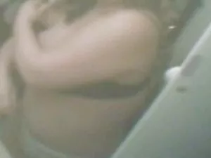 Cô ấy đã đi đến phòn ...