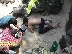 Các cặp vợ chồng bị  ...