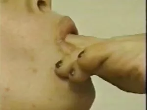 Bạn gái có một túp l ...