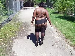 Đi khám bác sĩ với c ...